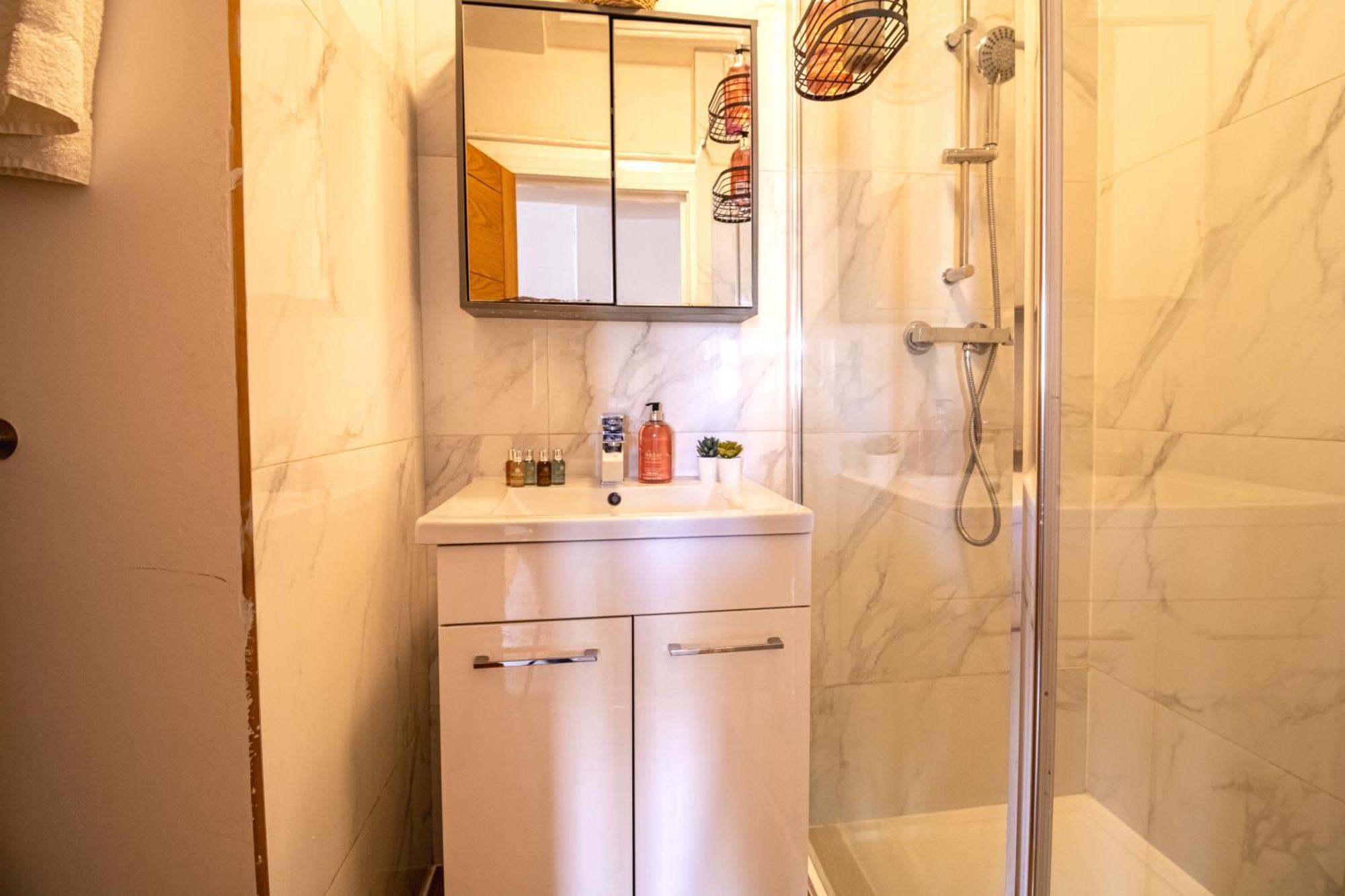 Spacious Studio Apartment On Oxford Street 9Gc Londres Extérieur photo