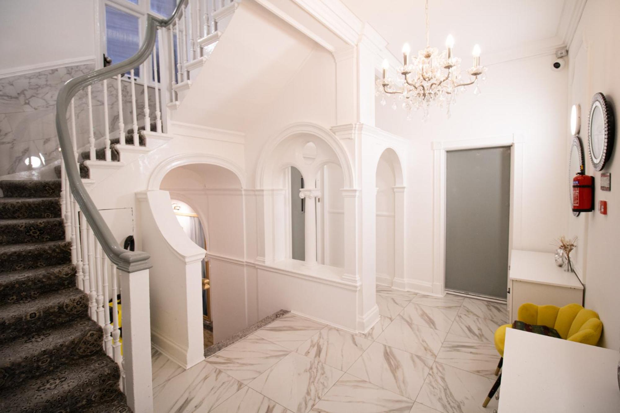 Spacious Studio Apartment On Oxford Street 9Gc Londres Extérieur photo